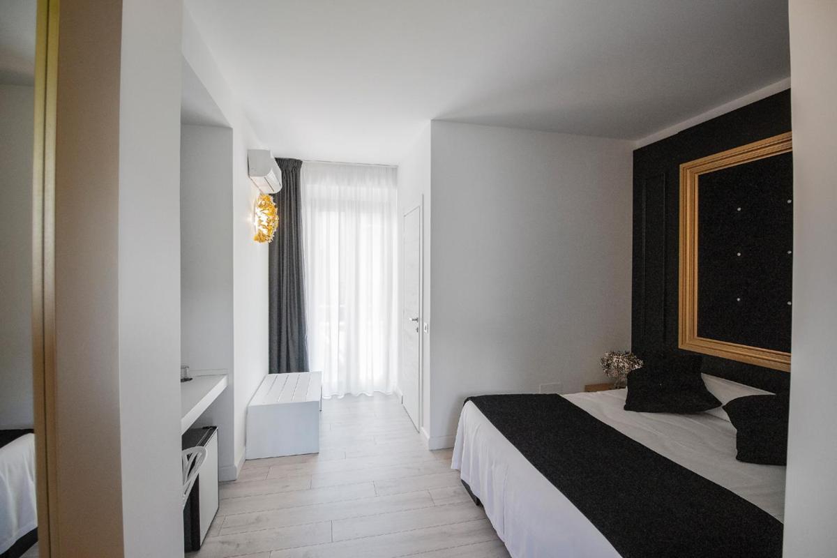 Hotel La Compagnia Del Viaggiatore Л'Акуила Экстерьер фото