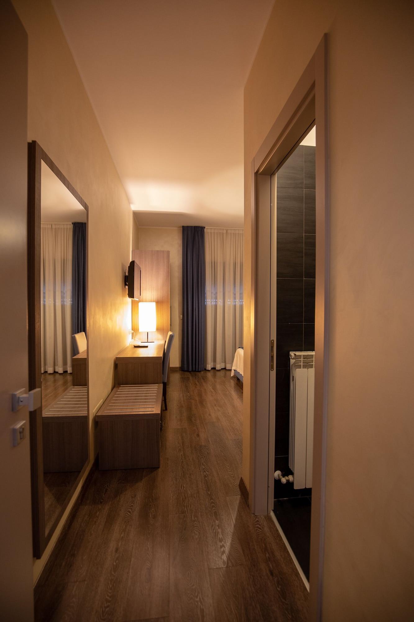 Hotel La Compagnia Del Viaggiatore Л'Акуила Экстерьер фото